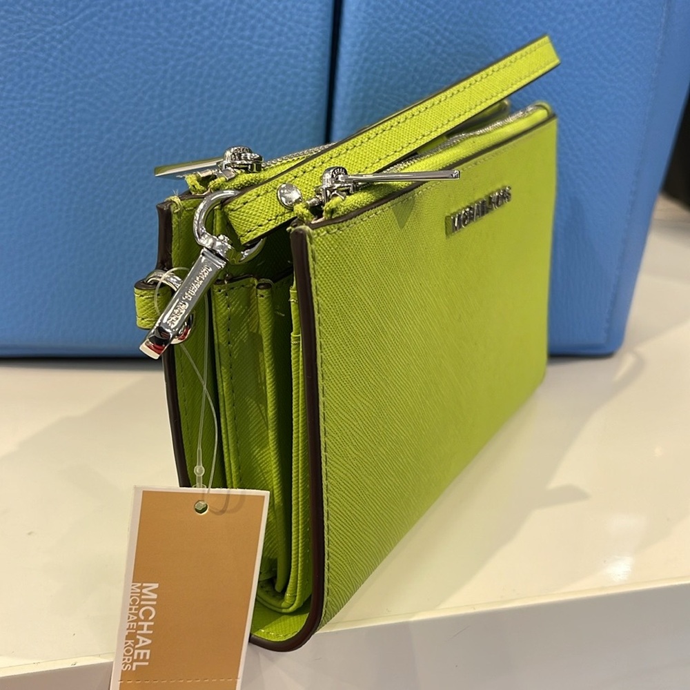 MICHAEL KORS LG DOUBLE ZIP WRISTLET Wallet Phone Case Holder 
Lime
NWT - Picture 16 of 16